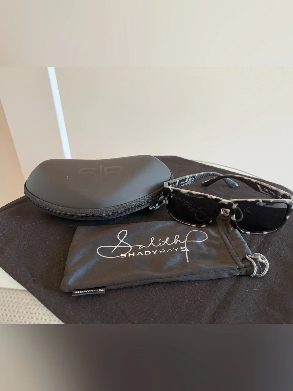 Shady Rays Polarized Sunglasses in Black Marbled Frame